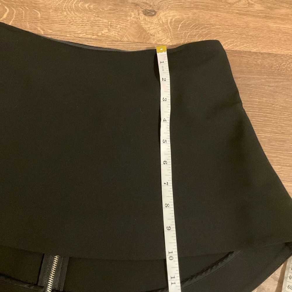 Elizabeth and James Addilyn black strapless cropped top with zippered back, S - Picture 8 of 10